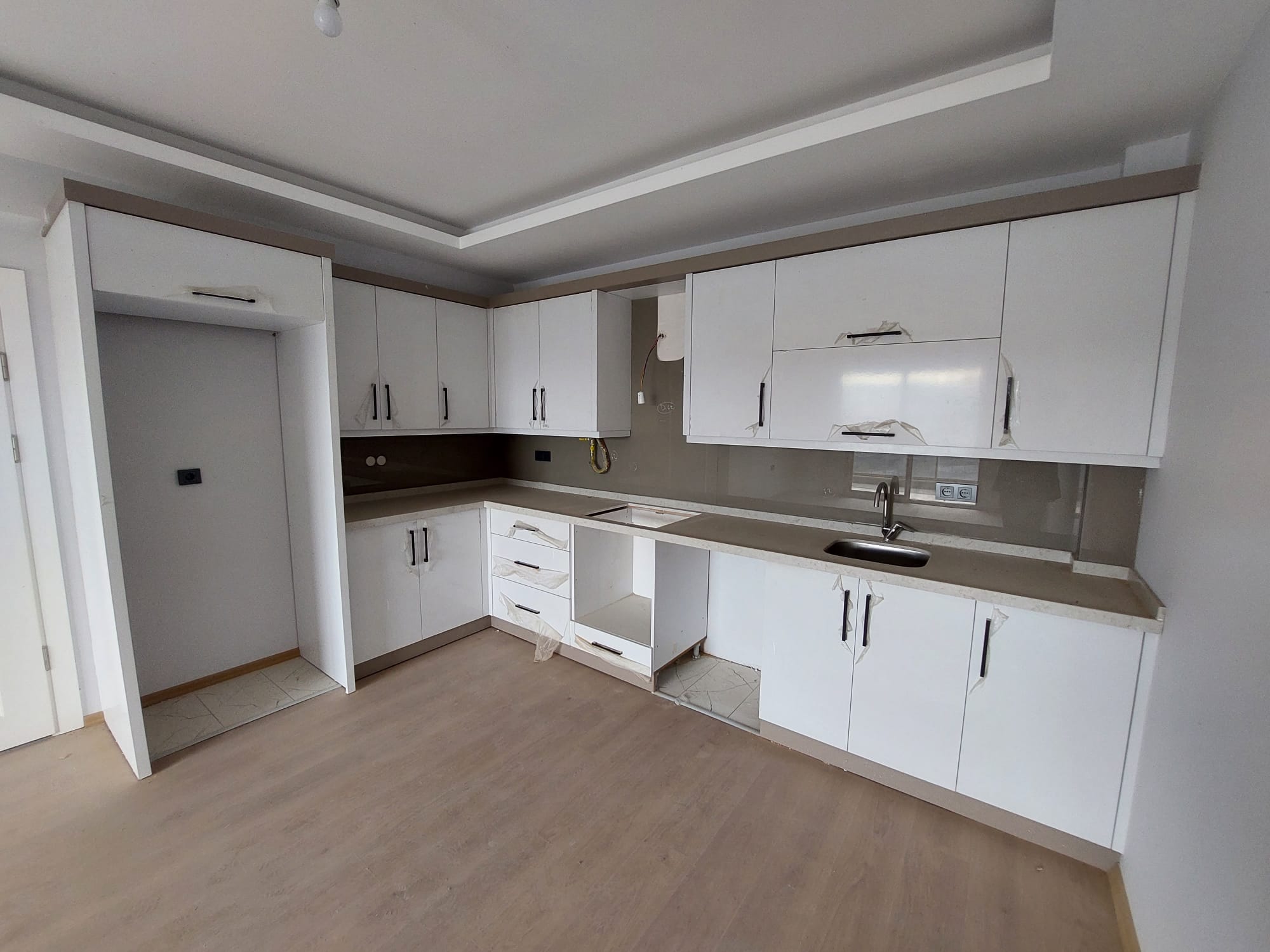 KARŞIYAKA GARDEN PARK EBEVEYN BANYOLU SATILIK 3+1